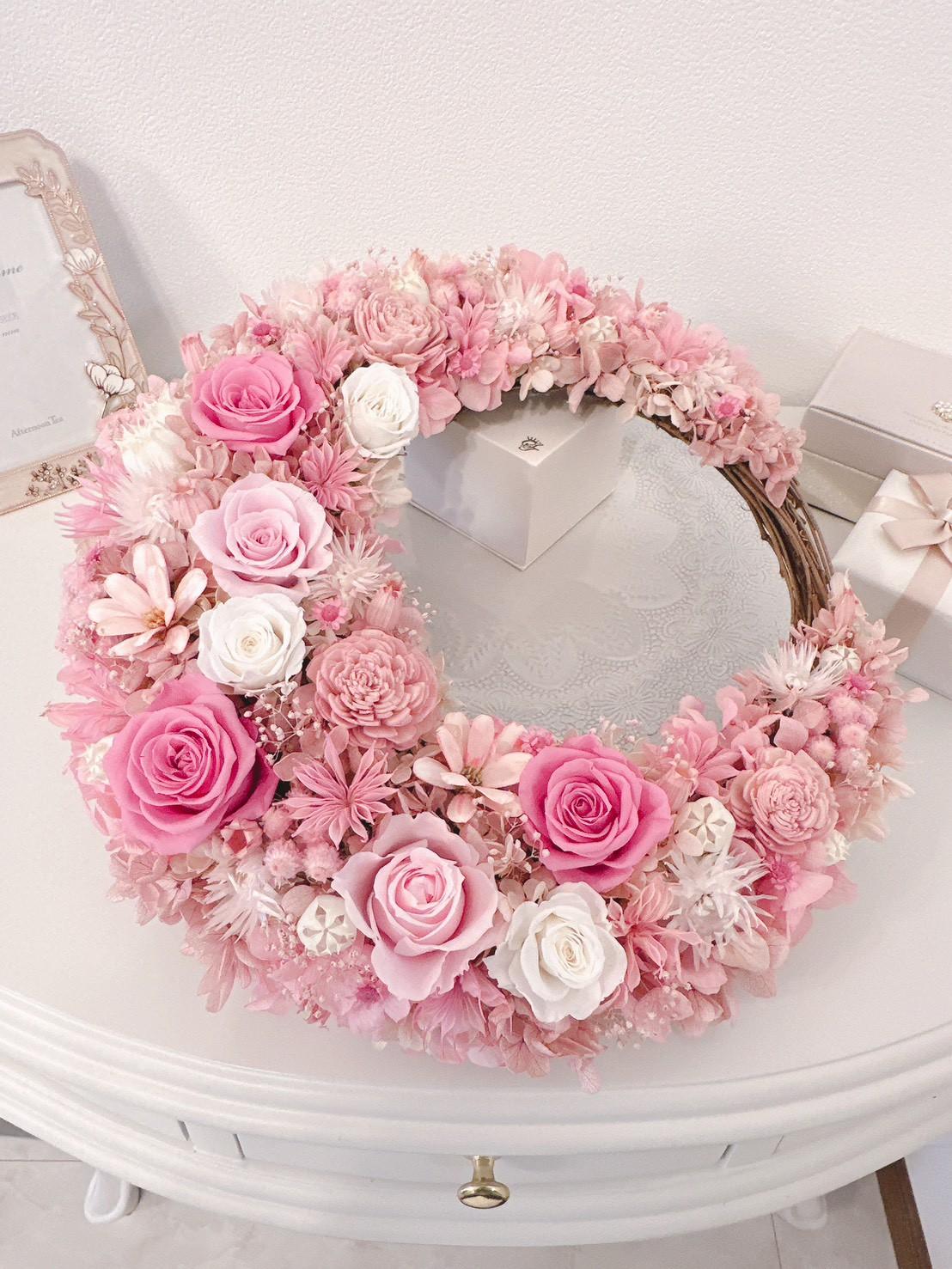 【人気 三日月リース】ロゼブロッサム クレセント 〜桃色の季節〜 結婚祝い ピンク 桜色 春限定2026 新作 ギフト